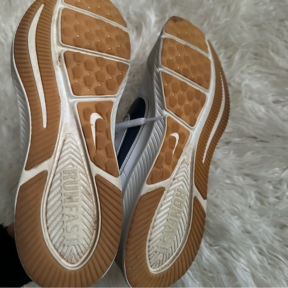 NIKE white leather dad sneaker tennis shoe